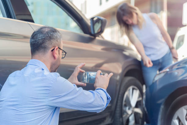 Professional Commercial Auto Insurance technician working in King Arthur Park, MT
